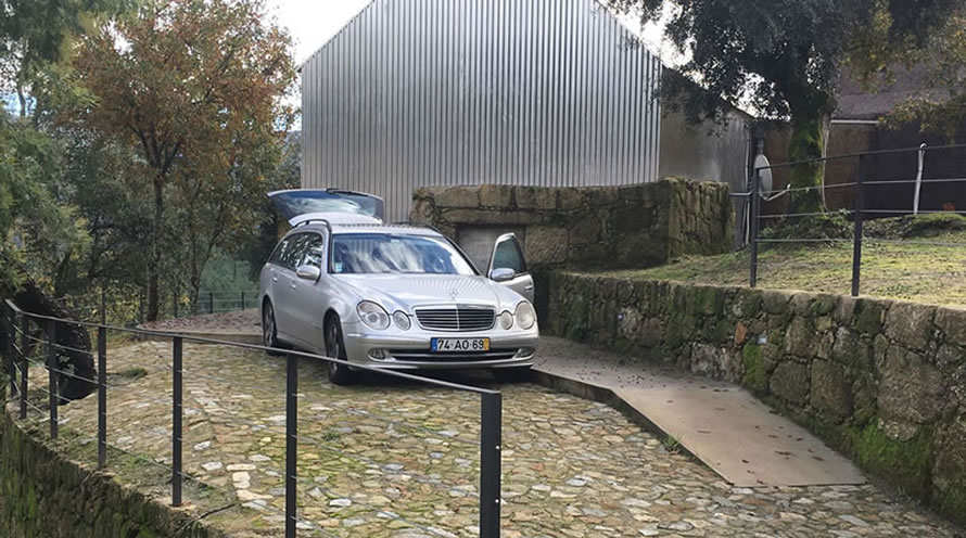 Casa da Corti�a - Estacionamento privativo